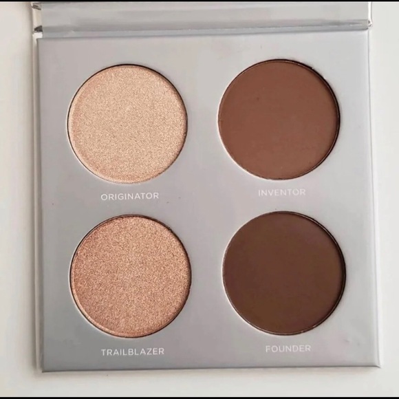 Makeup Bundle - Picture 2 of 4